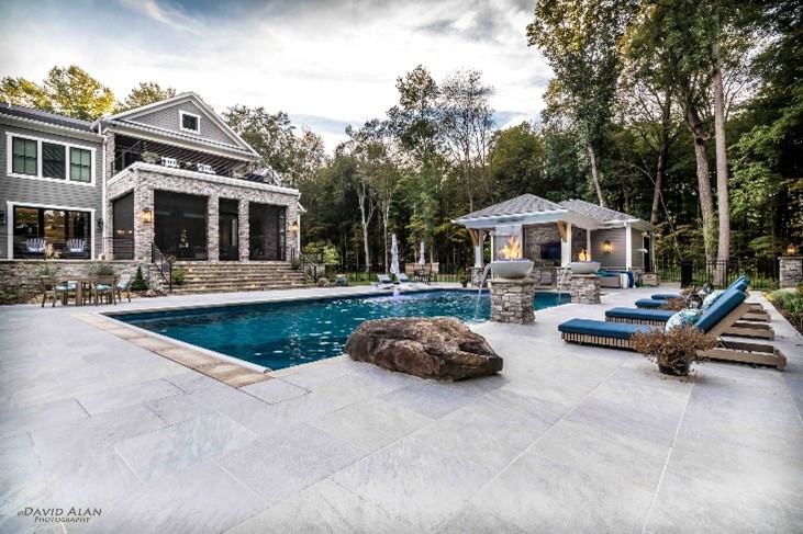Cleveland Area Landscaping Company Provides Backyard Hosting Tips for Northeast Ohio