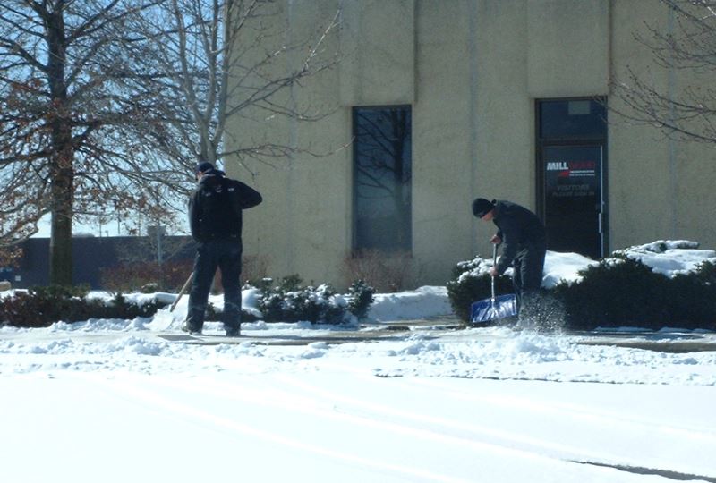 Cleveland Area Landscaping Company Provides Snowplowing Services for Northeast Ohio