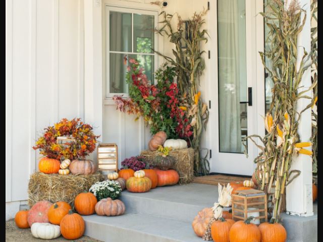 Cleveland Area Landscaping Design Services - Fall Decoration Services in Northeast Ohio